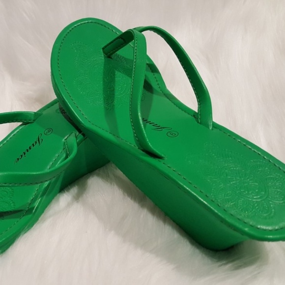 kelly green flip flops